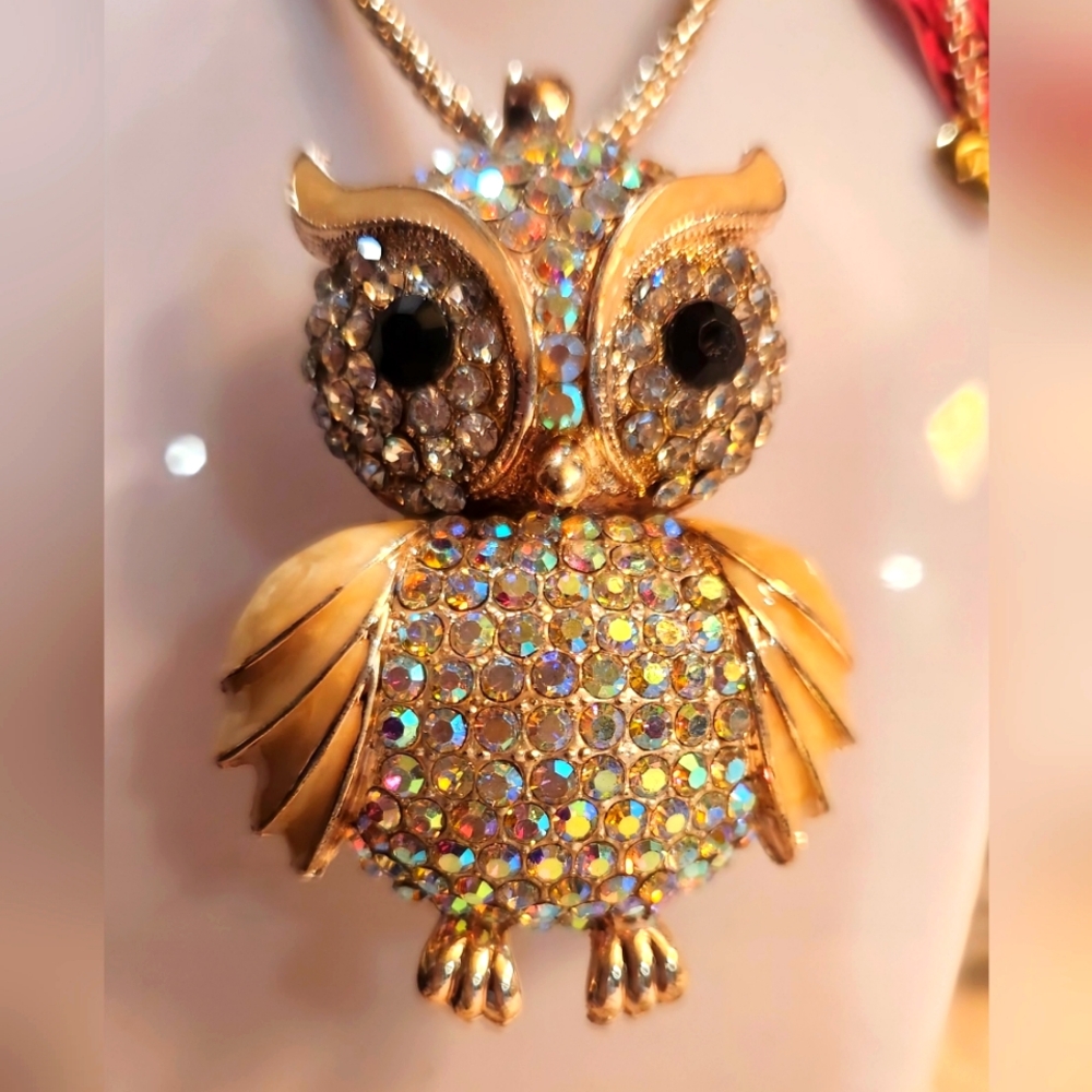 Betsy Johnson Sparkly Golden Owl Necklace